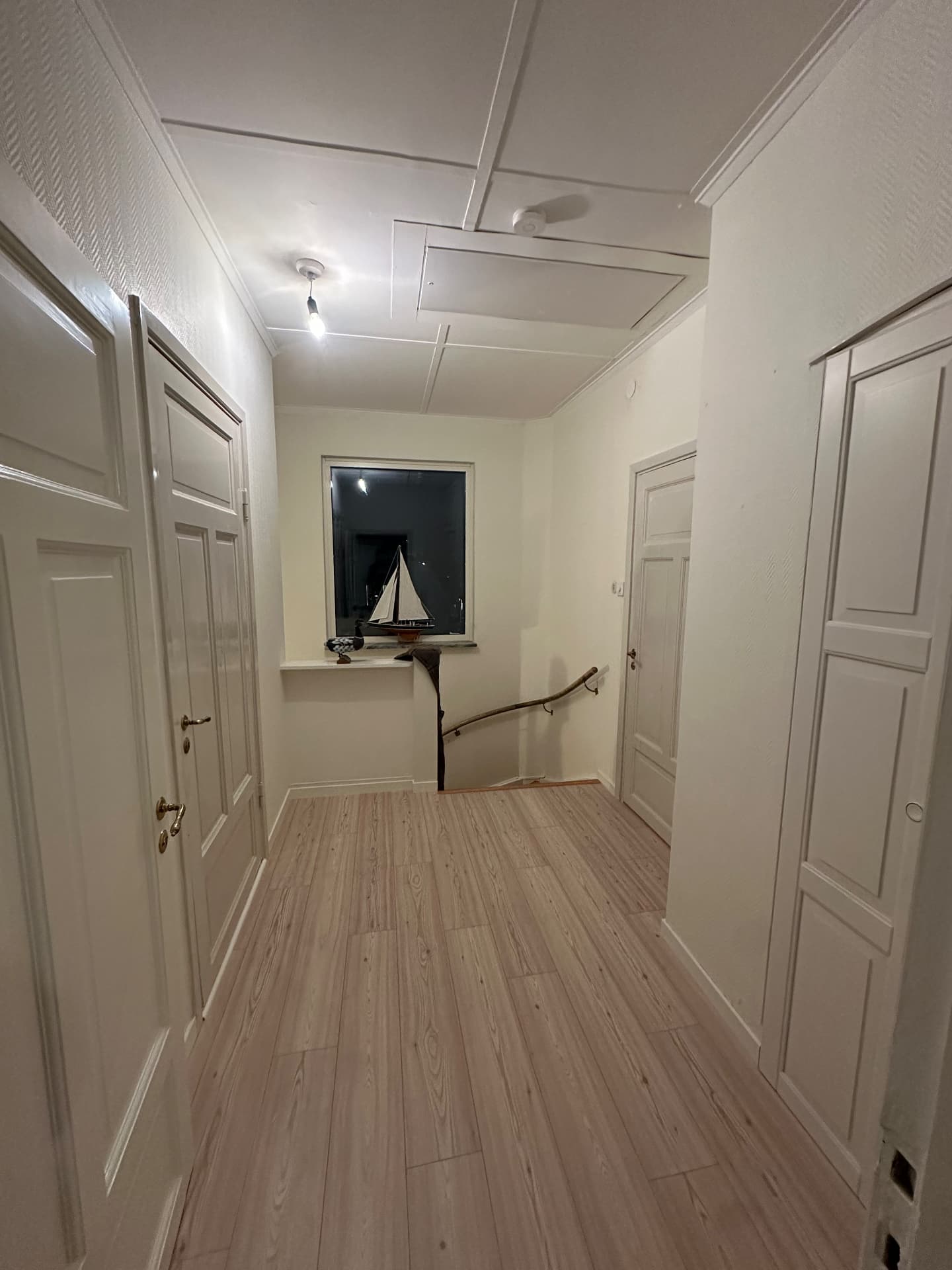 Efter — Golvbyte i hall